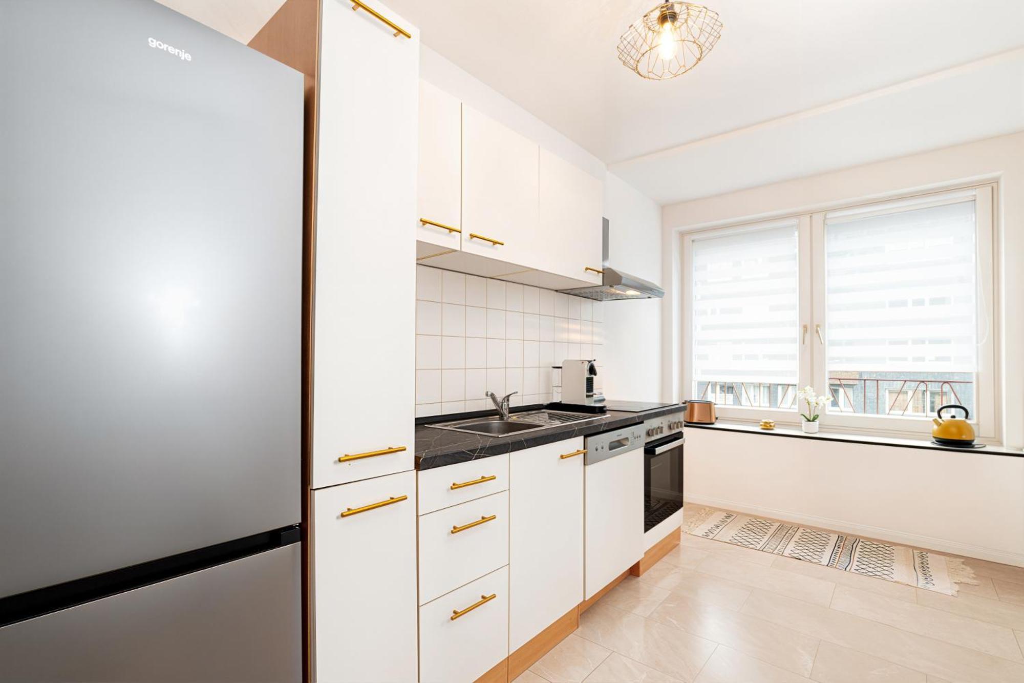 Smart Home - Essen - Perfect For 5 Guests! Central - Balcony - Netflix - Free Parking Zone Екстериор снимка
